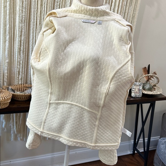 Gorgeous Fabric Moto - Picture 10 of 13